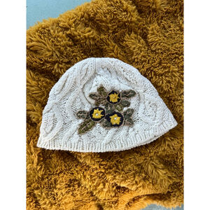 Women's prAna One Size Off-White Cable Knit Beanie with Floral Embroidery